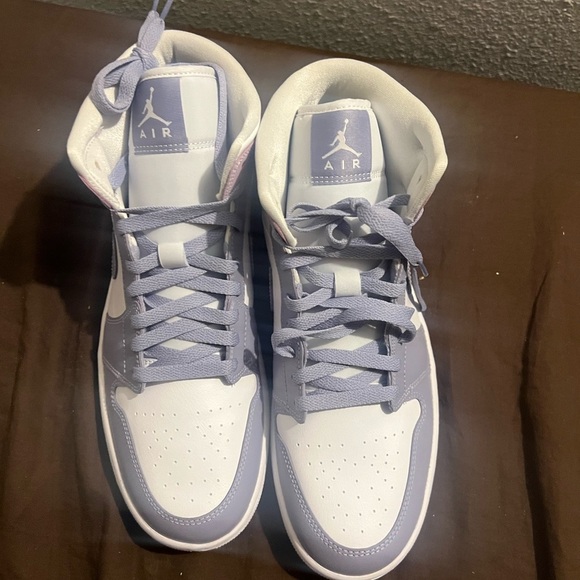 Nike Air Jordan 1 Mid Indigo Haze Doll Sneakers Women Size 12 Men 10.5 new - Picture 3 of 11